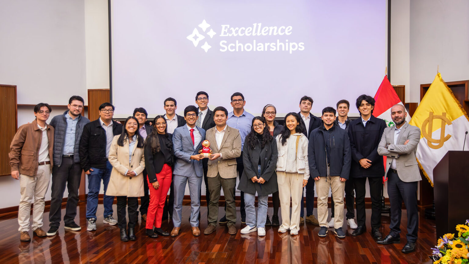 web-1920×1080-ceremonia-excellence-scholarship-1-1536×864