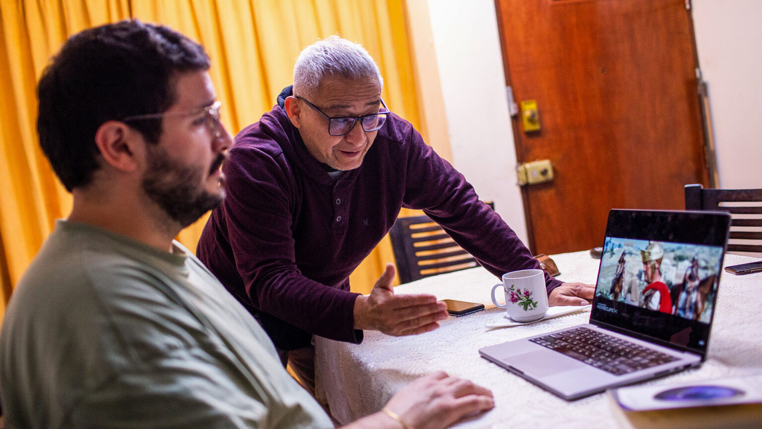 web-1920×1080-cronica-estudiantes-intercambio-gianfranco-3-1536×864