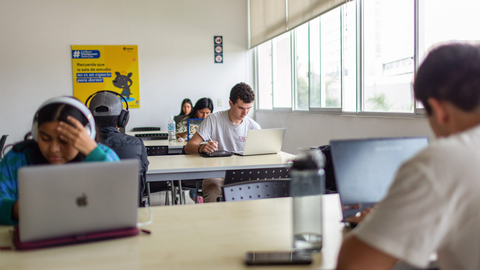 web-1920×1080-cronica-estudiantes-intercambio-preston-2-1536×864