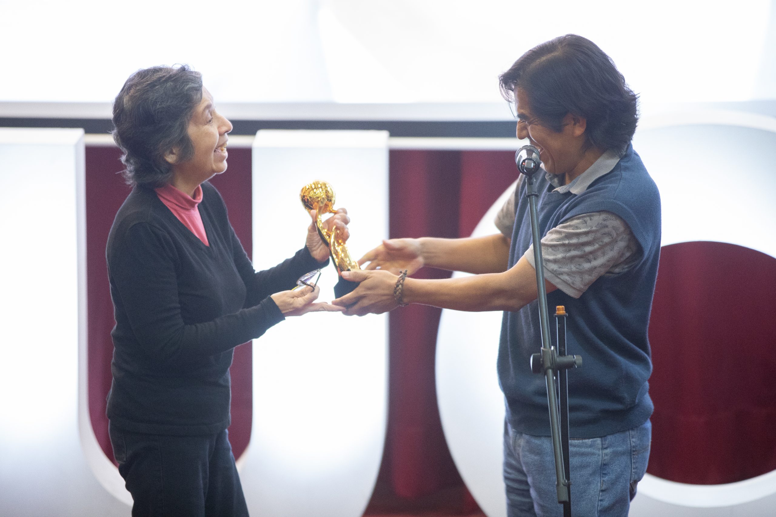 INTERNATIONAL AWARDS PUCP – JORGE CERDAN2181