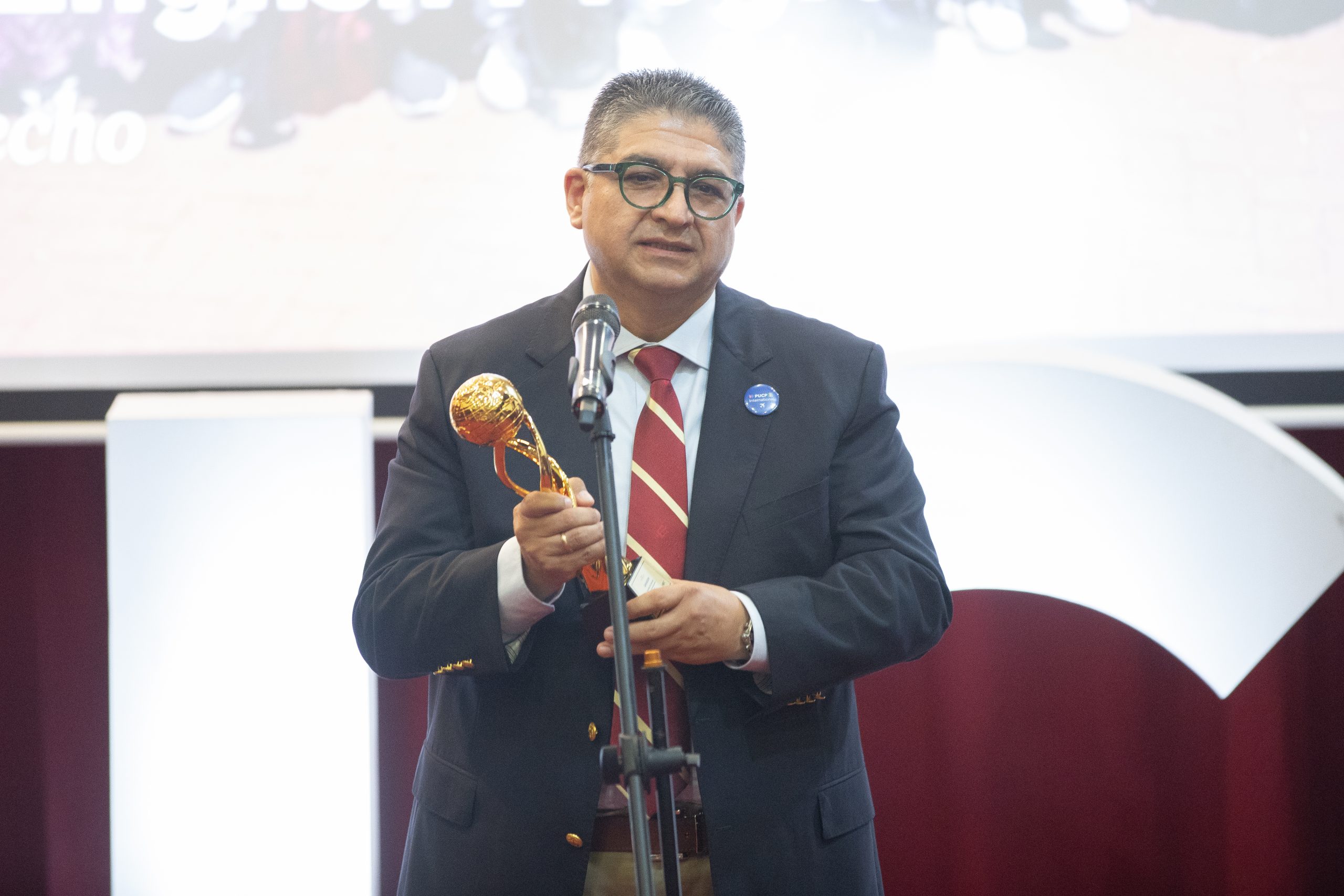 INTERNATIONAL AWARDS PUCP – JORGE CERDAN2187