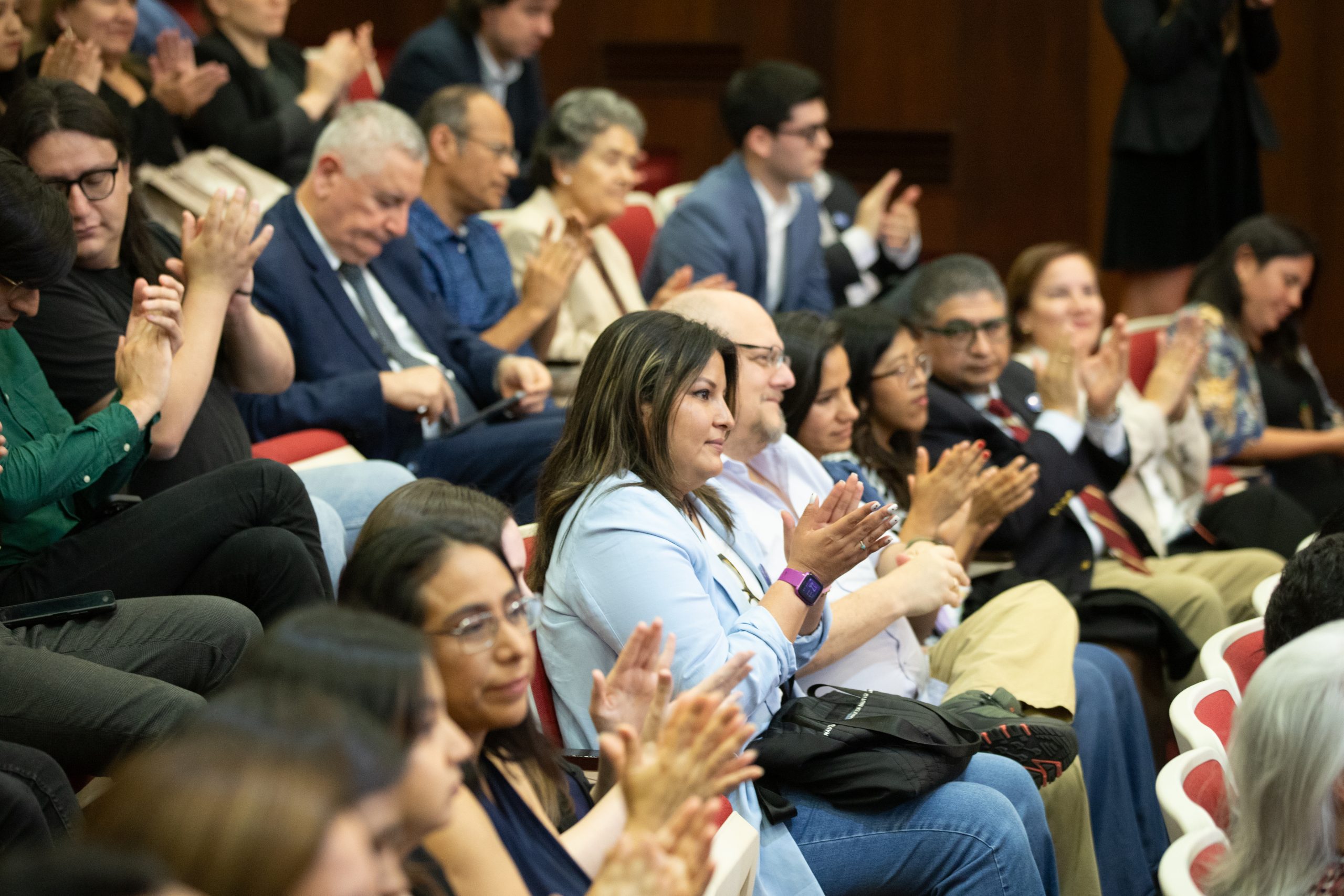 INTERNATIONAL AWARDS PUCP – JORGE CERDAN2221