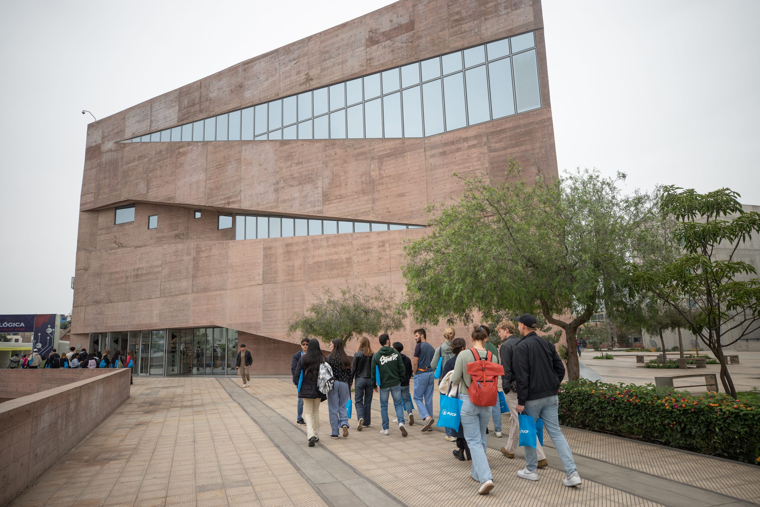 BIENVENIDA ESTUDIANTES INTERNACIONALES PUCP – JORGE CERDAN2774