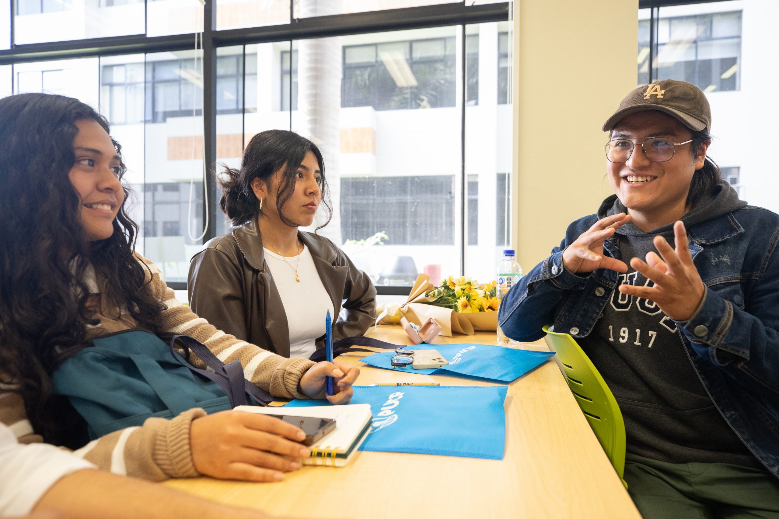 EVENTO PARLAMENTO ANDINO JOVENES PUCP – JORGE CERDAN4450