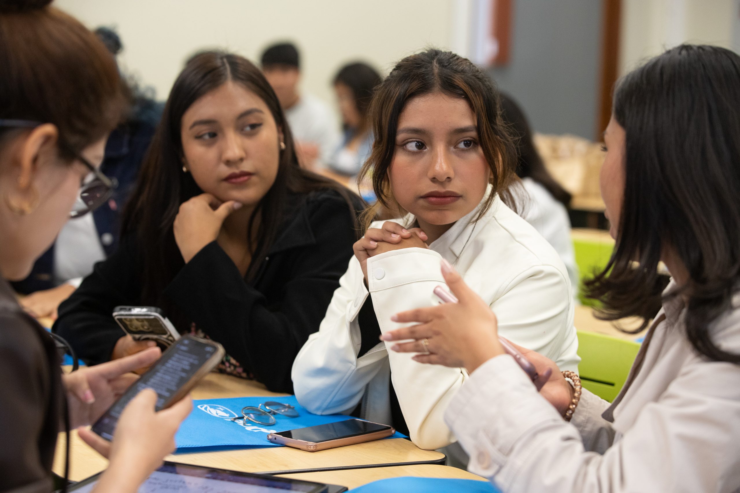 EVENTO PARLAMENTO ANDINO JOVENES PUCP – JORGE CERDAN4454