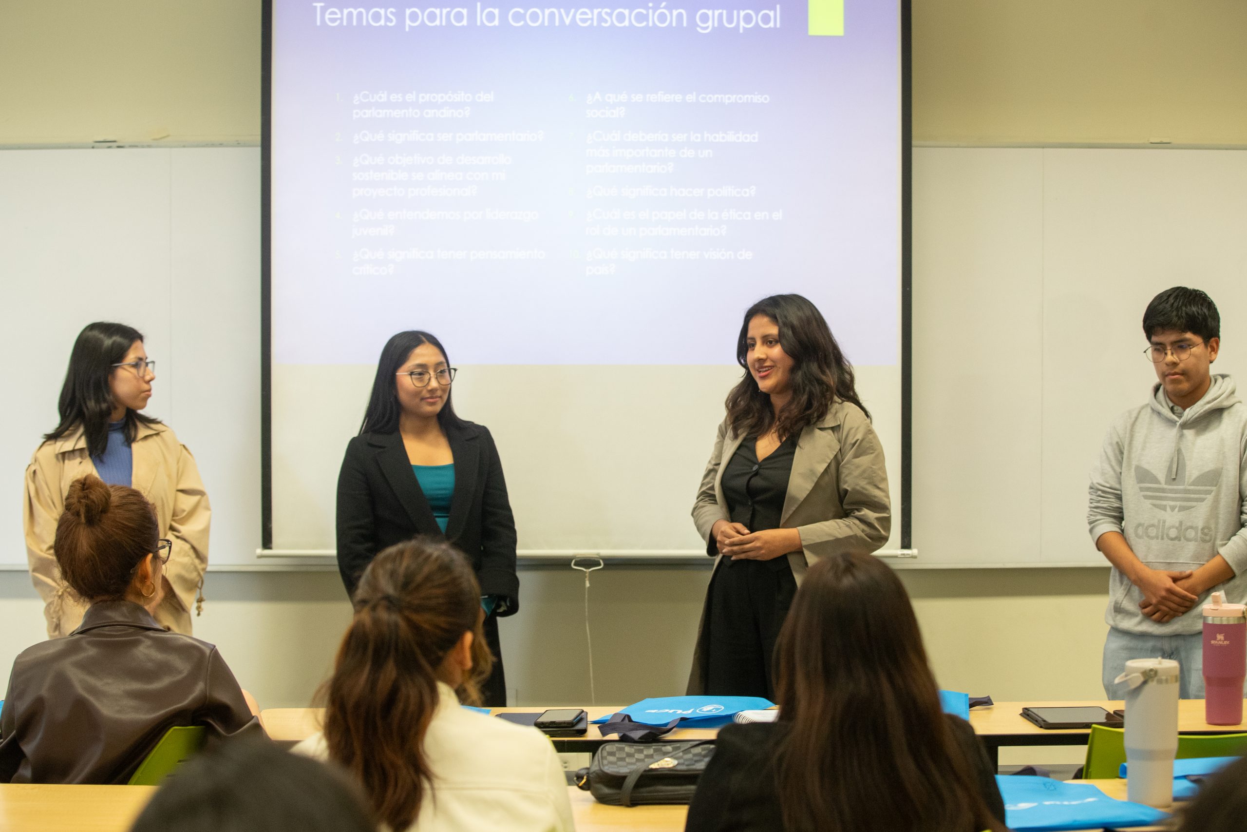 EVENTO PARLAMENTO ANDINO JOVENES PUCP – JORGE CERDAN4460