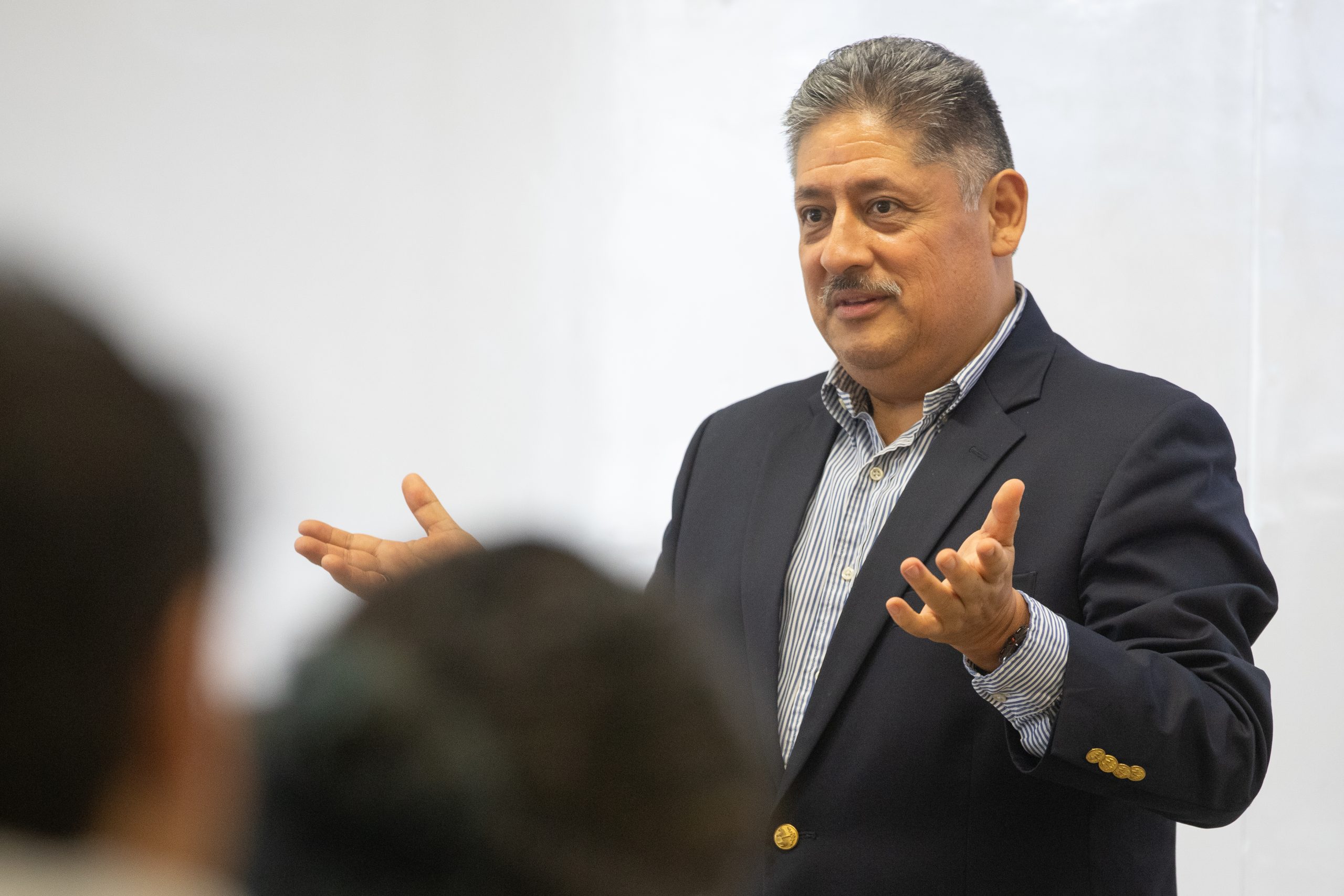 EVENTO PARLAMENTO ANDINO JOVENES PUCP – JORGE CERDAN4467