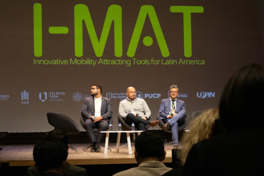 i-mat-panel-900×600